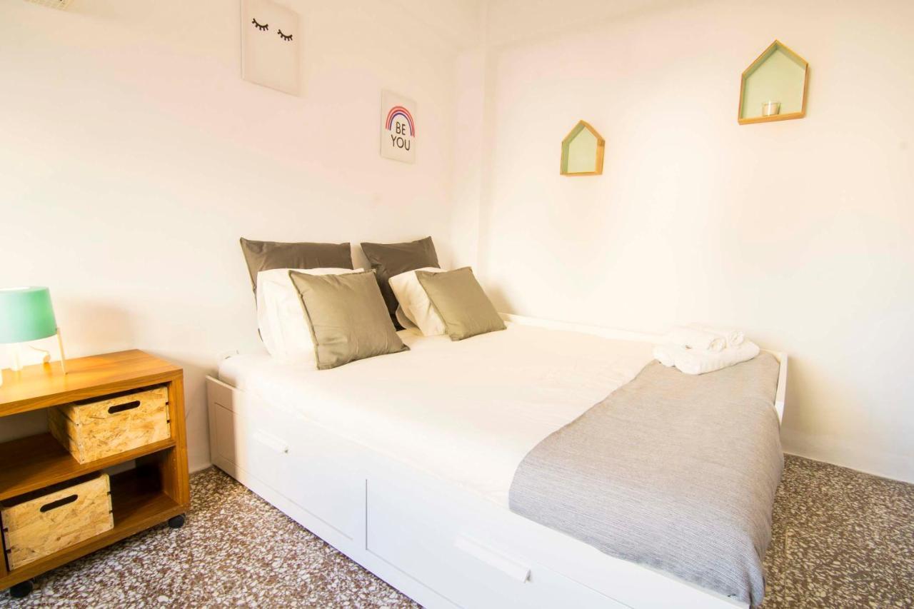 P&P Apartaments Arapiles Málaga Dış mekan fotoğraf