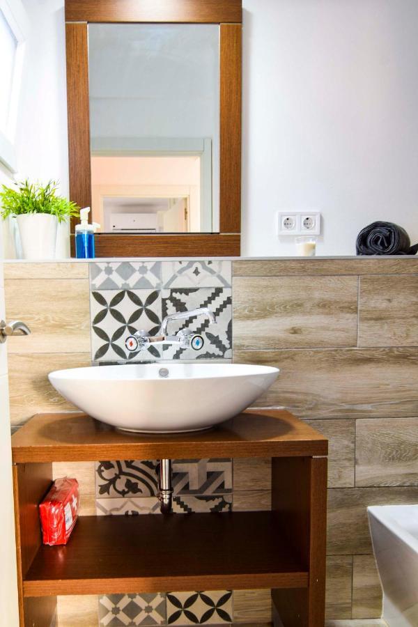 P&P Apartaments Arapiles Málaga Dış mekan fotoğraf